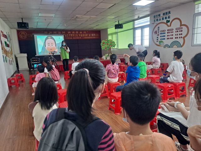 三鄉(xiāng)鎮(zhèn)開(kāi)展“幸福閱讀樹(shù)，禁毒齊守護(hù)”宣傳活動(dòng)圖片1.jpg