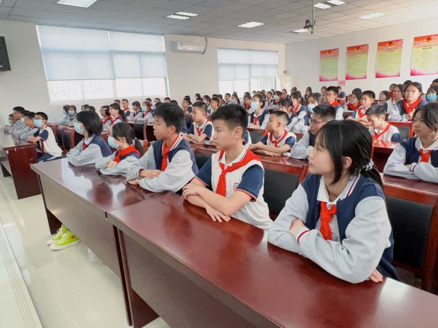 三鄉(xiāng)鎮(zhèn)開(kāi)展“上好開(kāi)學(xué)第一課，師生共筑‘防毒墻’”活動(dòng)圖片1.JPG